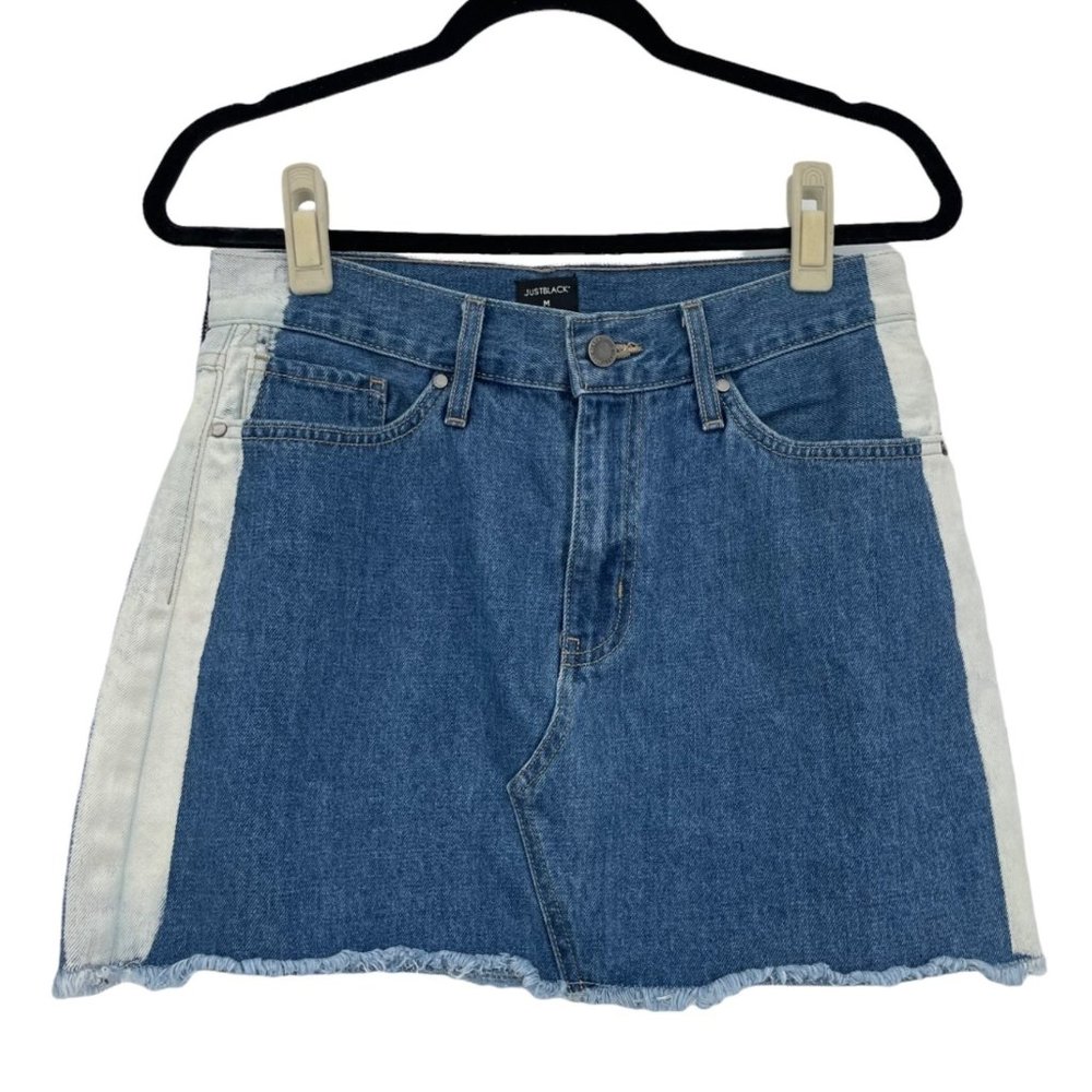 Just Black SZ Medium Two Tone Distressed Jean Denim Skirt Fringe Raw Hem Women's - Picture 1 of 7